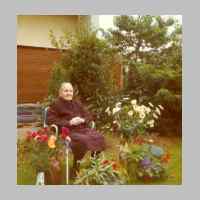 027-1015 Frau Auguste Schreiber, geb. Alschanski aus Gross Engelau, an ihrem 99ten Geburtstag am 18.07.1972 in Hofheim..jpg